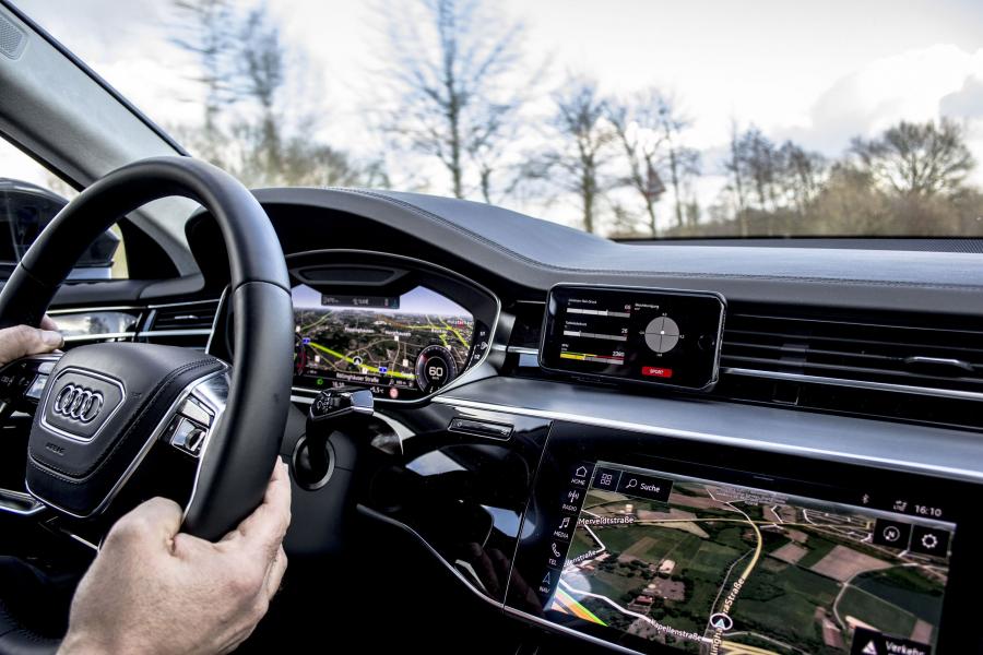 Детали интерьера Audi A8 55 TFSI Quattro by DTE Systems (D5) 2018 года  (фото 3 из 7)